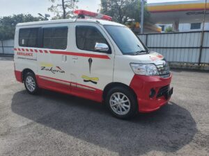 Alternative view of Ambulance granmax minibus / Luxio